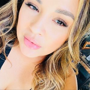 Meet your Posher, Eva